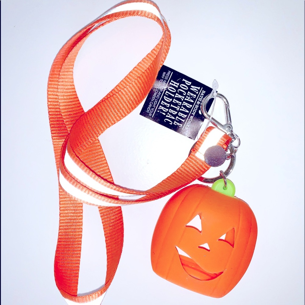 ❌SOLD❌Bath & Body Works Jack -O- Lantern Lanyard!🎃